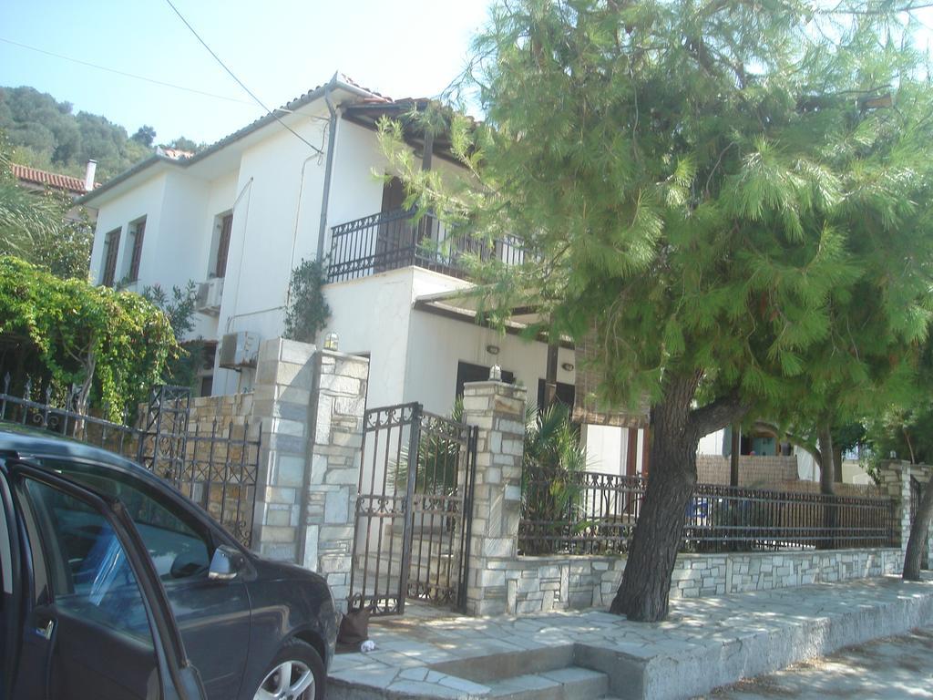 Вілла Stelios Seaside House Лефокастро Екстер'єр фото