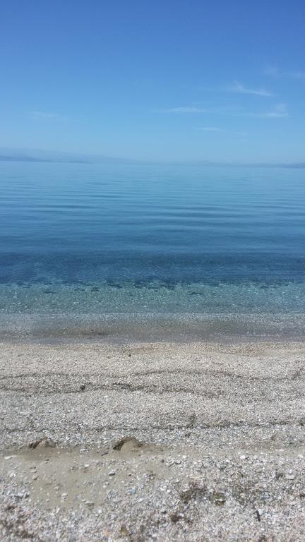 Вілла Stelios Seaside House Лефокастро Екстер'єр фото