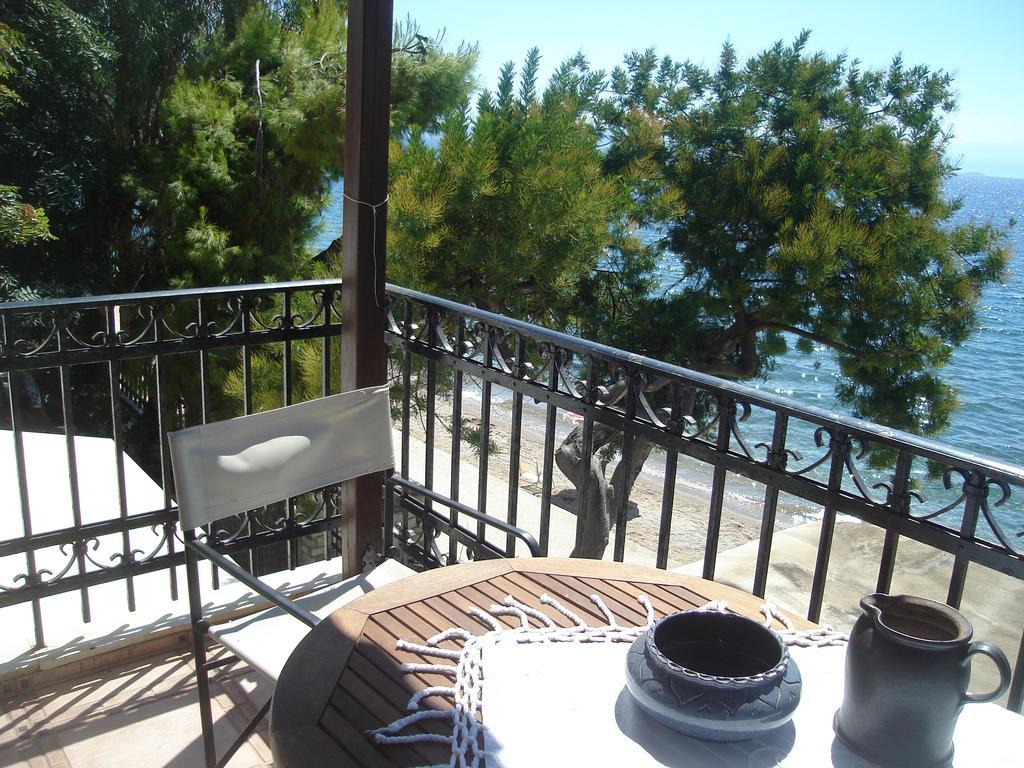 Вілла Stelios Seaside House Лефокастро Екстер'єр фото